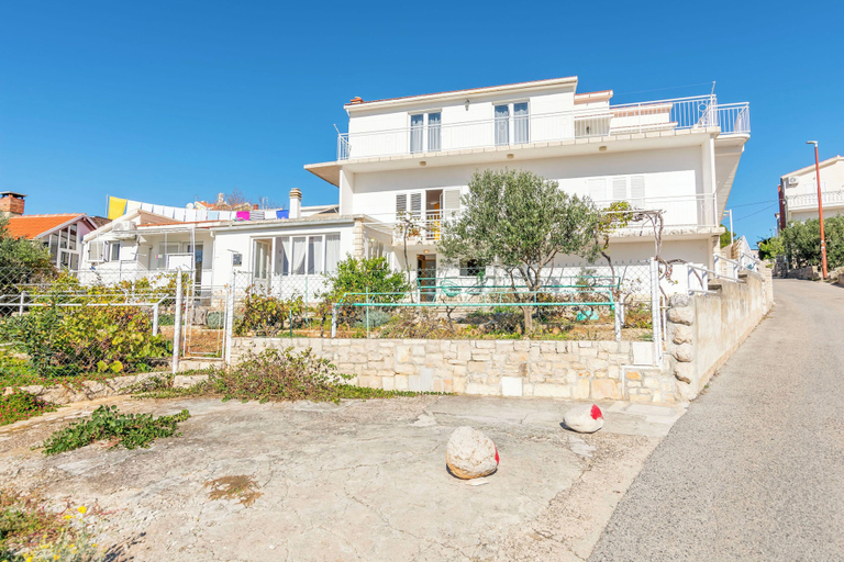 Exterior & Views 2, Apartments and Room Milka-jere, Primošten