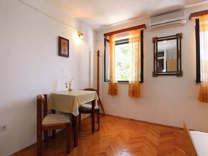 Others 4, Apartments Matej, Bol