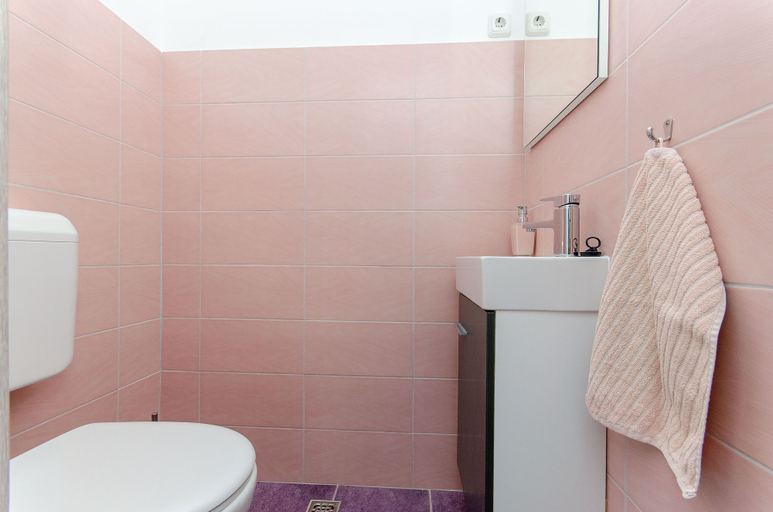Bathroom 4, Apartment Ana With Private Pool, Solin