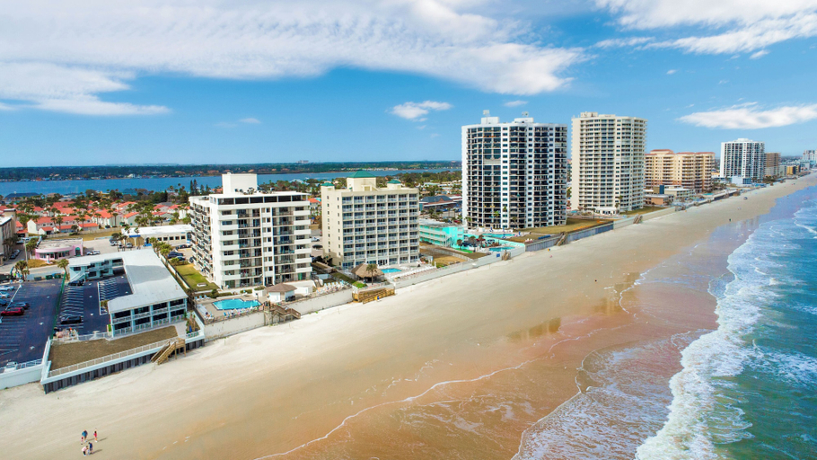 Exterior 4, Ocean Breeze Resort, Volusia