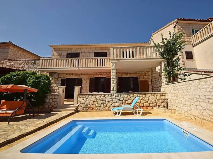 Sport & Beauty 5, Apartment Mari, Supetar
