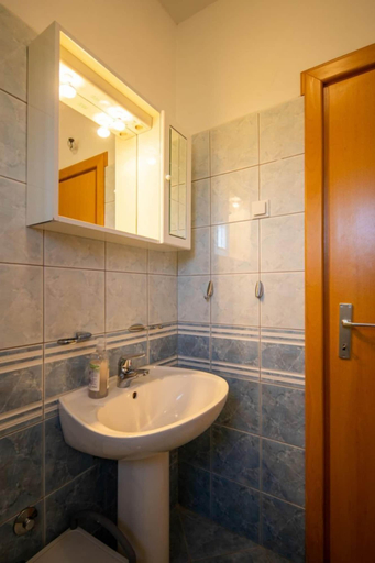 Bathroom 4, Apartments Den, Pašman