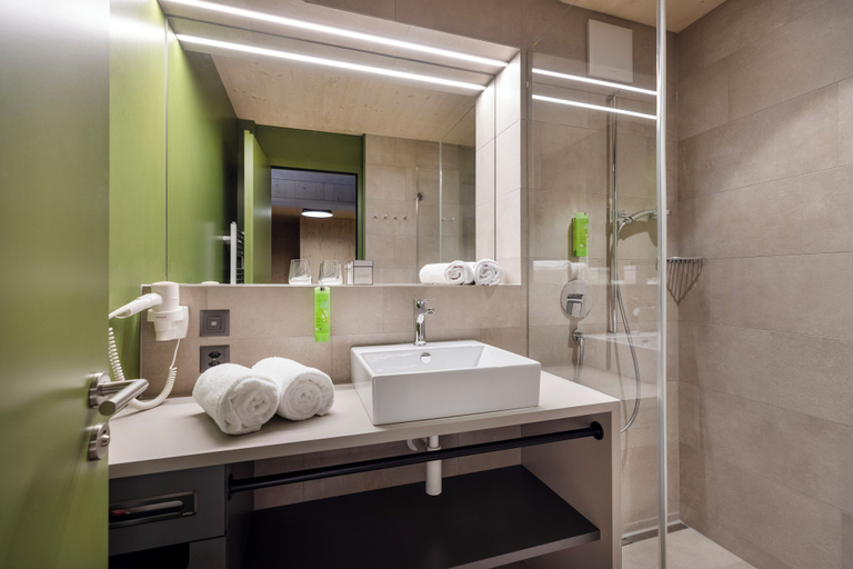 Bathroom 4, AVES Hotel Savognin, Albula