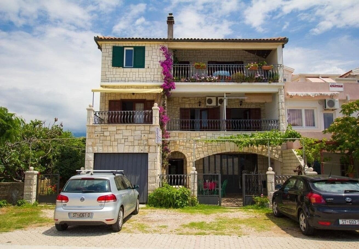 Exterior & Views 2, Apartments Juri, Sućuraj