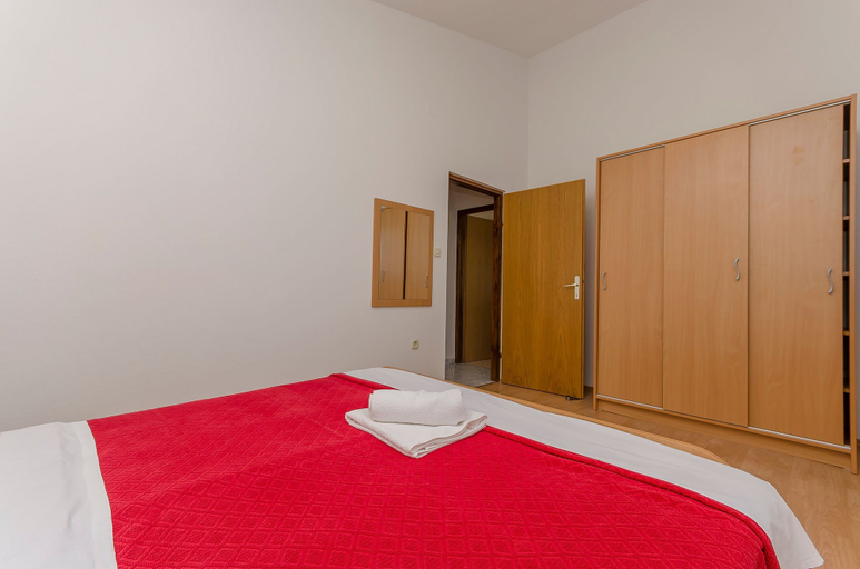 Bedroom 3, Apartments Sklopina, Starigrad