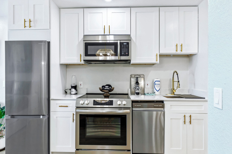Private kitchen 5, Ocean Breeze Resort, Volusia