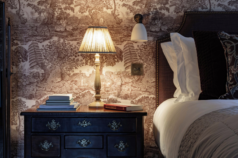 Bedroom 3, Dumbleton Hall, Gloucestershire