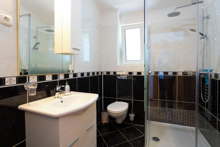 Bathroom 3, Apartments Dream View, Brela