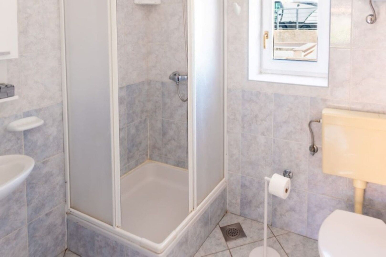 Bathroom 3, Apartment Luca, Povljane