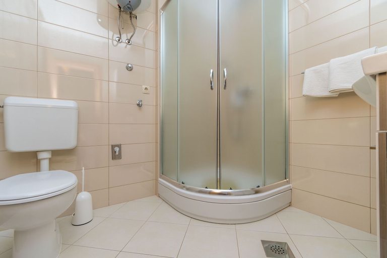 Bathroom 4, Apartments Teresa, Seget