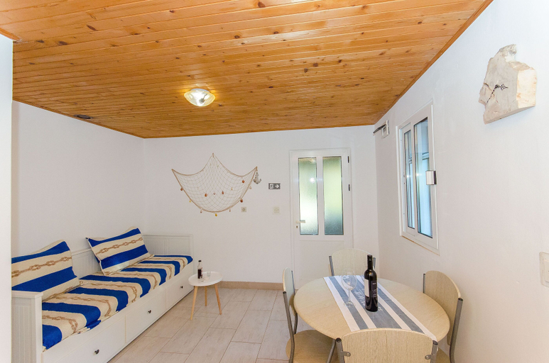 Others 5, House ULE, Korčula
