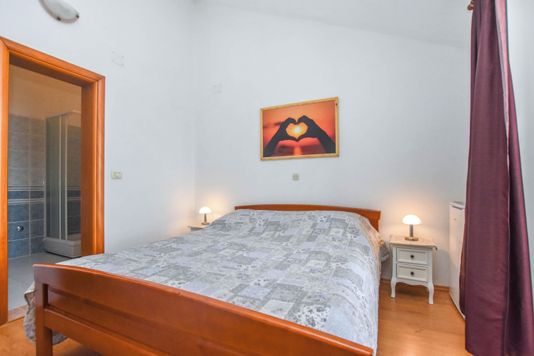 Bedroom 5, Apartments Studenac, Tkon