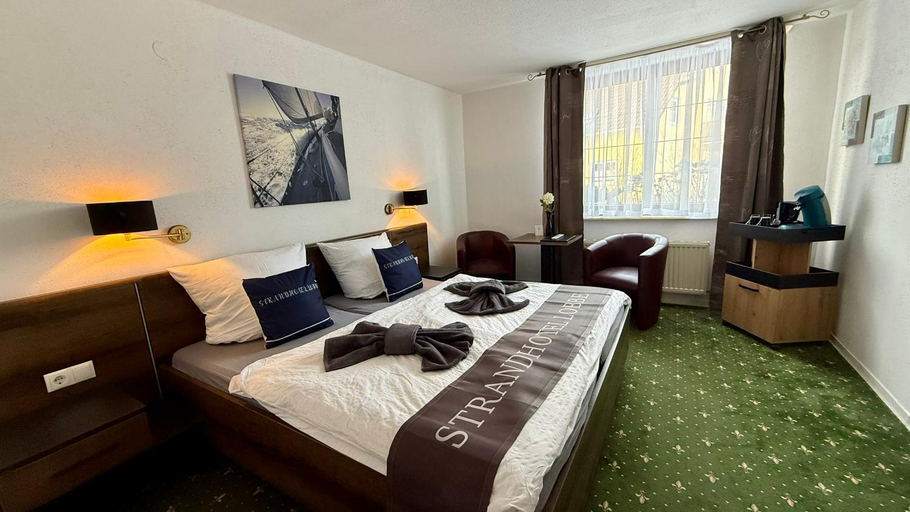 Bedroom, Strand-Hotel Lobbe, Vorpommern-Rügen