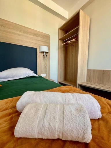Bedroom 2, ARMOR HOTEL, Oise
