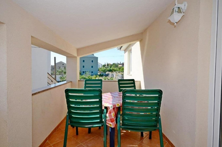 Others 4, Apartments Ivan, Novalja