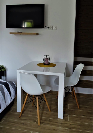 Others 3, Apartment Zrinka, Vis
