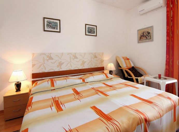 Bedroom 2, Apartments Emily, Jelsa