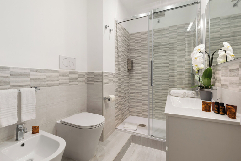 Bathroom 3, Clodio Welcome, Rome