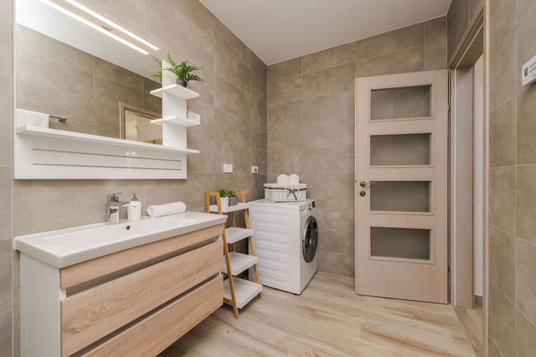 Bathroom 2, Villa St Vid 1, Privlaka