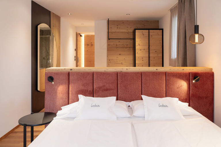 Bedroom 4, Ladinia Dolomites View, Trento