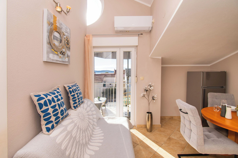 Others 5, Apartments Ivica, Vodice