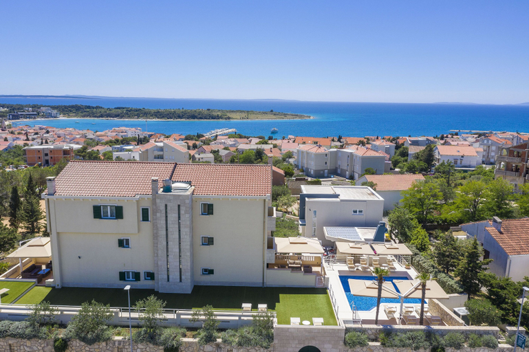 Exterior & Views 2, Apartments Dyana, Novalja