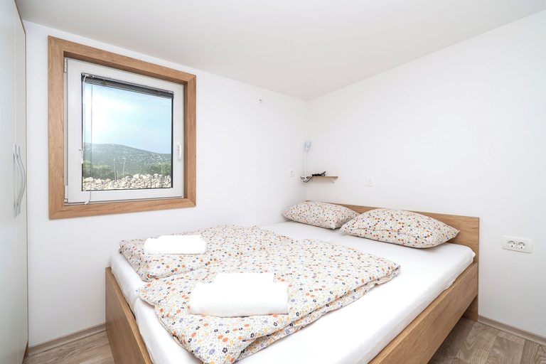 Room 5, Mobile Home Banovi Dvori IV, Tisno