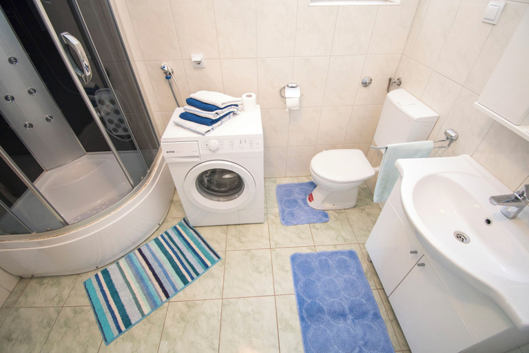 Bathroom 2, Apartment Stay Near Krka, Bilice