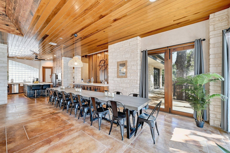 Food & Drinks, Luxury Lakefront Escape on Lake Travis, Travis