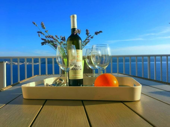 Food & Drinks, Apartments Dragana, Omiš