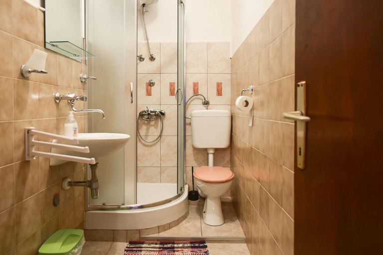 Bathroom 4, Apartments Derado, Supetar