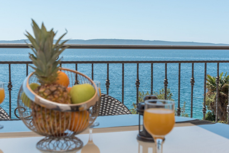 Food & Drinks, Apartment Villa Daniela, Okrug