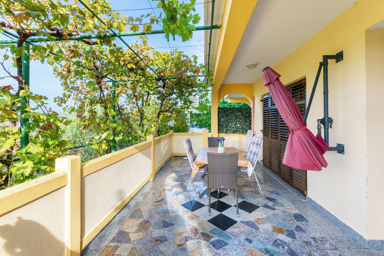 Terrace/patio 5, Apartments Sabina, Lopar/Supetarska Draga