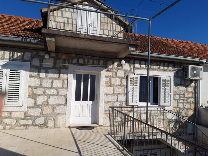 Building design, Apartment Turan, Jelsa