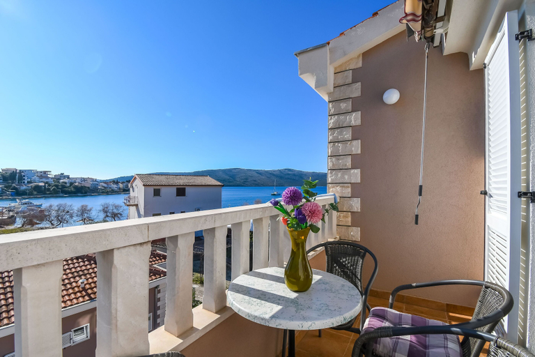 Others 4, Apartments Vesna, Seget