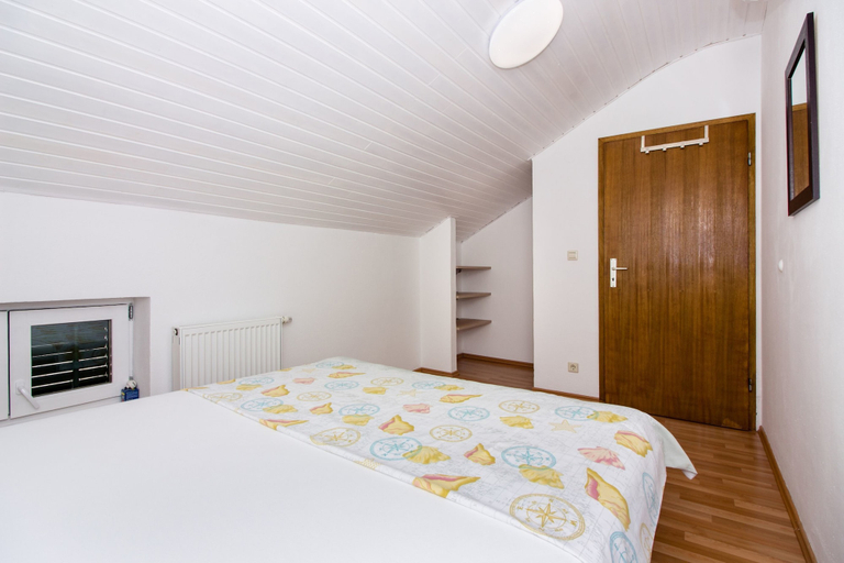 Room 3, House Marinka, Split