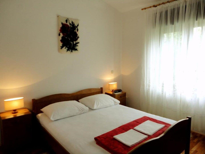 Bedroom 2, Apartments Bozana, Kaštela