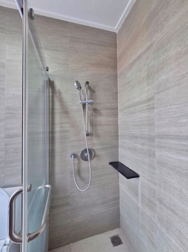 Bathroom 2, LaGuna By SanLiving - 3BR - PIK2, Tangerang