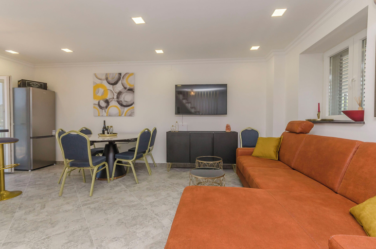 Others 2, Apartment Paradise, Vodice