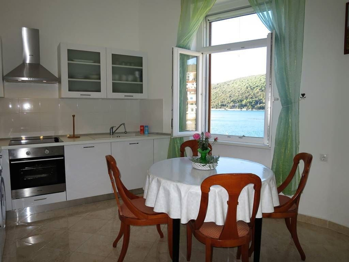 Others 3, Apartment Rajan, Labin