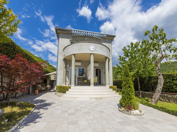 Exterior & Views 2, Apartments and Room Rabbit, Crikvenica