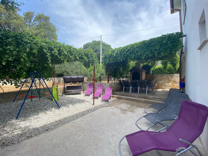 Courtyard, Apartment Vito, Novi Vinodolski
