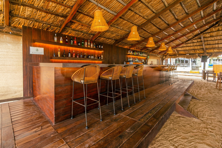 Food & Drinks 5, Artisan Playa Esmeralda Family Beach Hotel, Úrsulo Galván