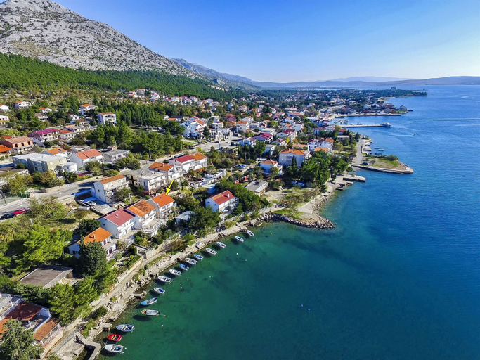Others 2, Villa Mungo, Starigrad