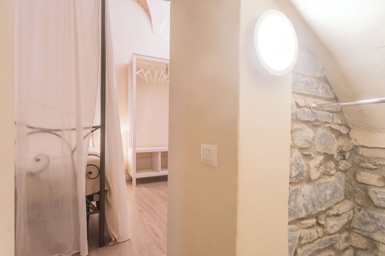 Bathroom 2, Romantic Escape City Centre With Jacuzzi & Parking by Rent all Como, Como
