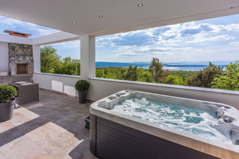 Spa 3, House Lynn, Crikvenica