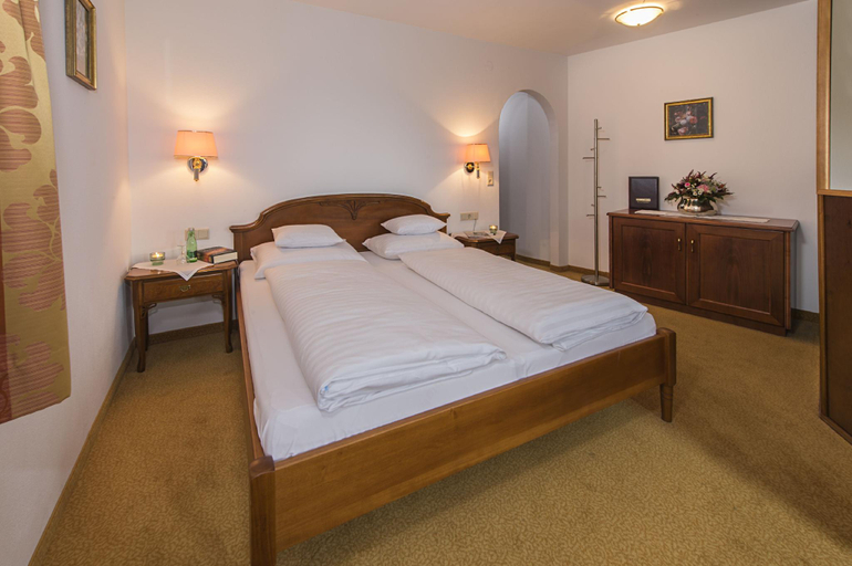 Bedroom, Hotel Zum Pinzger, Schwaz