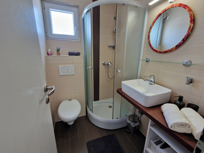 Bathroom, House Petra 1, Dobrinj