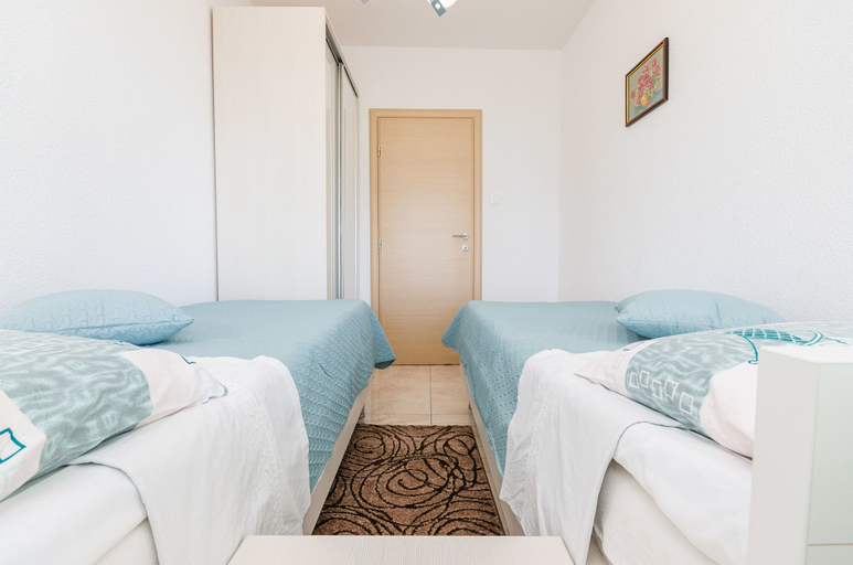 Bedroom 2, Apartments Katica, Novi Vinodolski