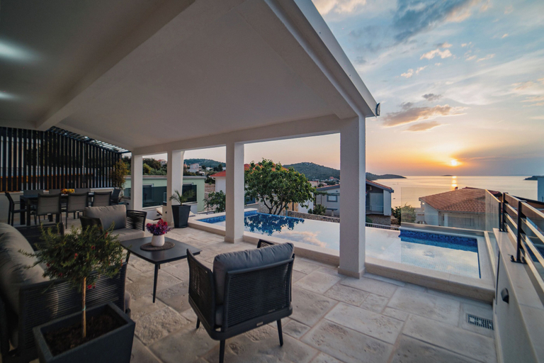 Terrace/patio 2, Villa Miracle, Rogoznica